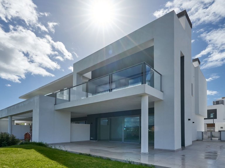 Villa for Sale in San Pedro De Alcántara, Malaga 1