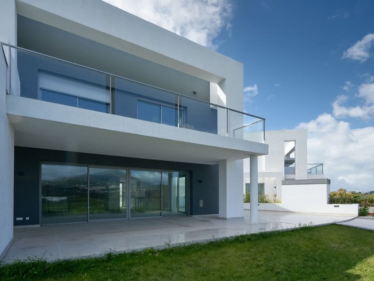 Villa for Sale in San Pedro De Alcántara, Malaga 2