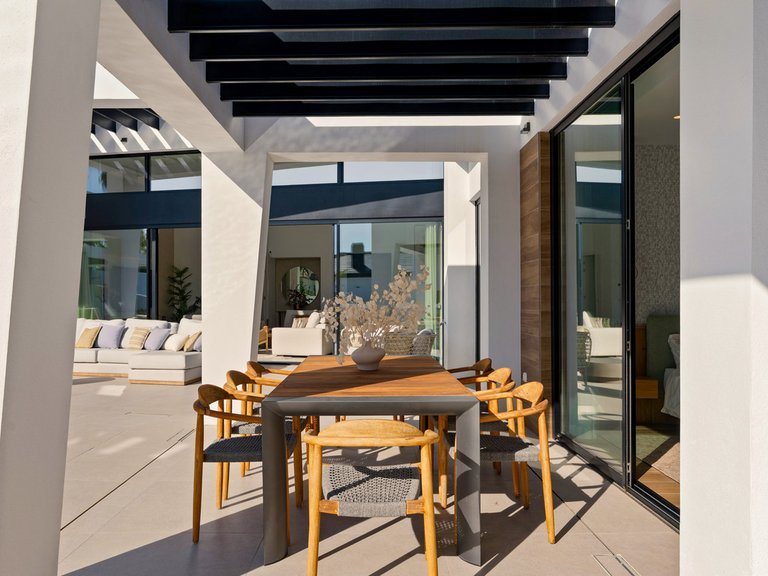 Villa for Sale in Nueva Andalucía, Malaga 24