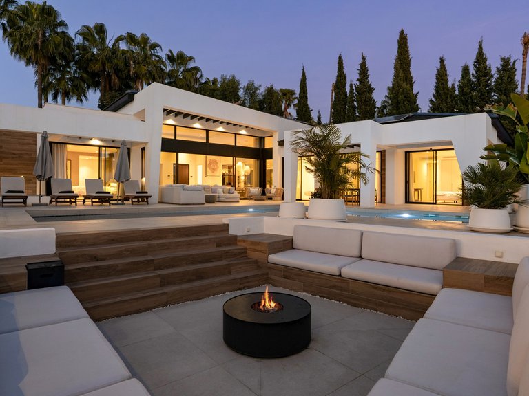 Villa for Sale in Nueva Andalucía, Malaga 27