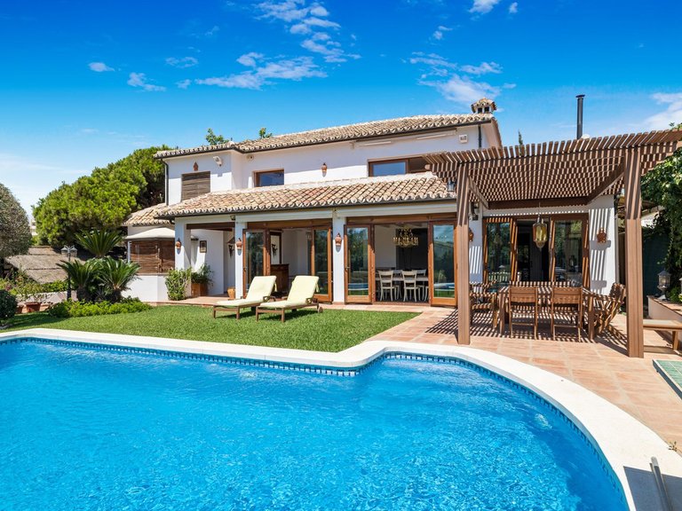 Villa for Sale in Marbesa, Malaga 1