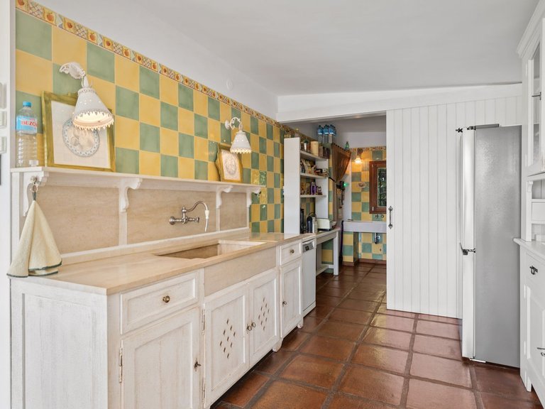 Villa for Sale in Marbesa, Malaga 19