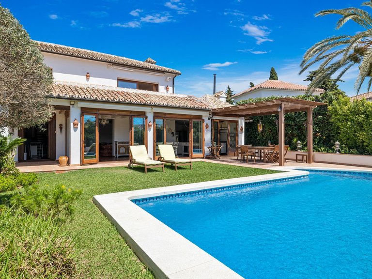 Villa for Sale in Marbesa, Malaga 26