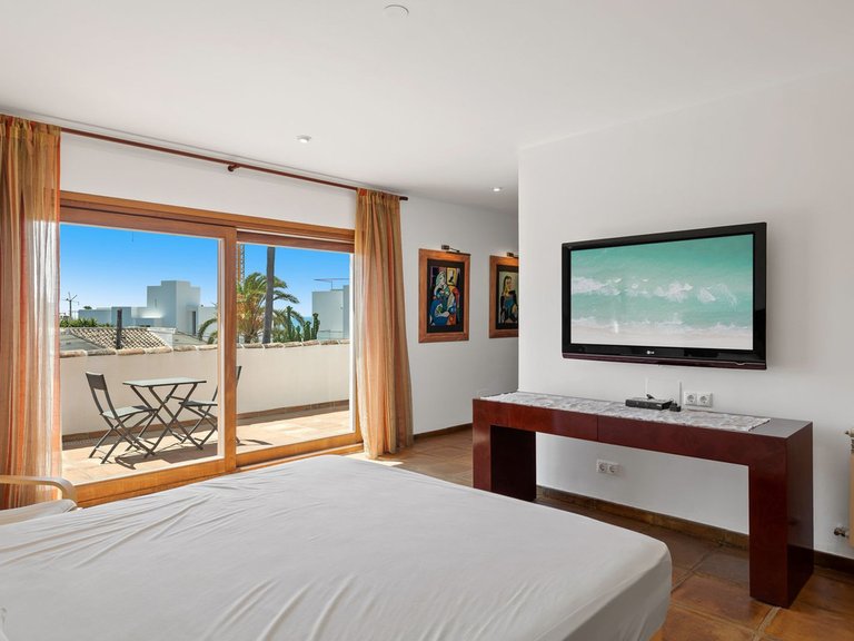 Villa for Sale in Marbesa, Malaga 8