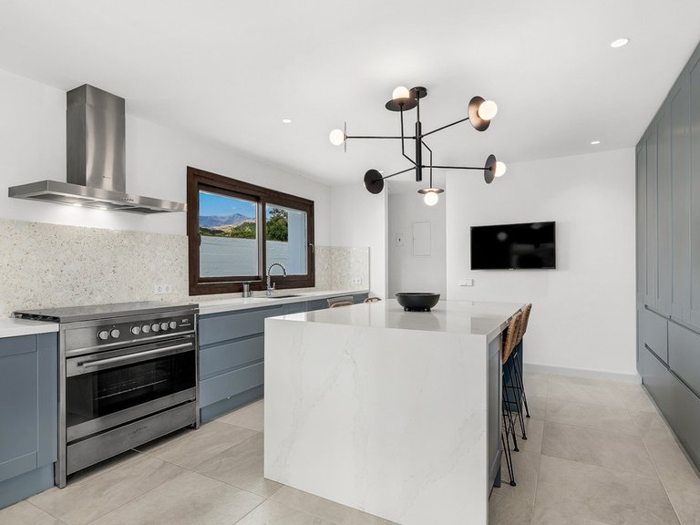 Villa for Sale in Costa del Sol Estepona, Malaga 10