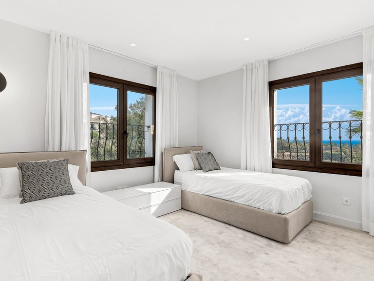 Villa for Sale in Costa del Sol Estepona, Malaga 17