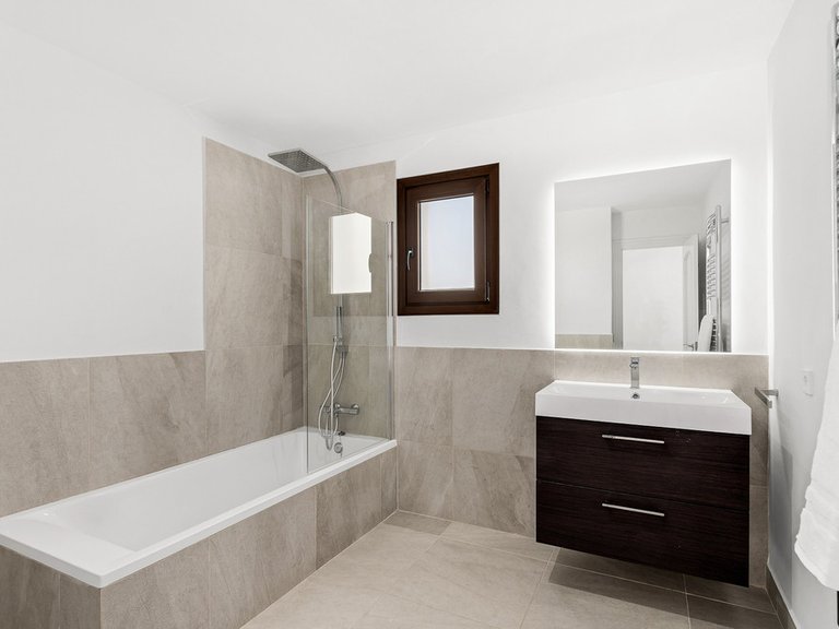 Villa for Sale in Costa del Sol Estepona, Malaga 18