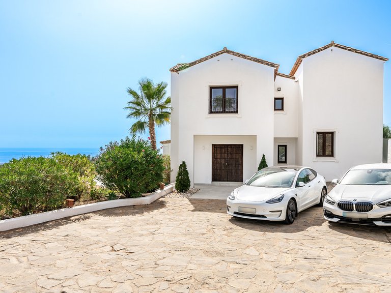 Villa for Sale in Costa del Sol Estepona, Malaga 23