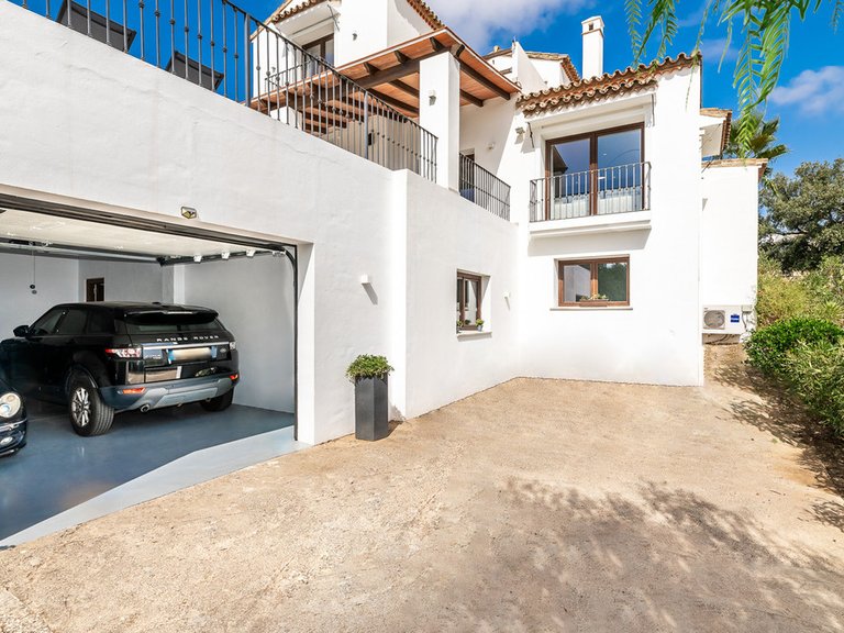 Villa for Sale in Costa del Sol Estepona, Malaga 24