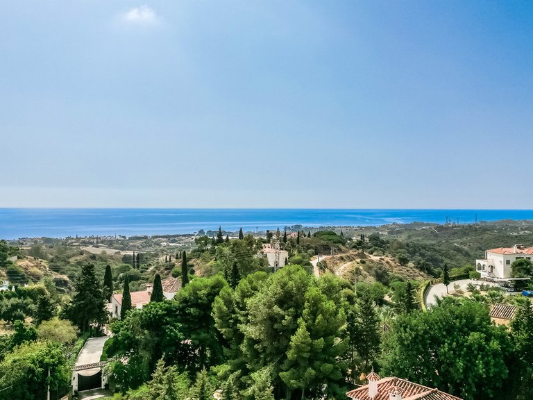 Villa for Sale in Costa del Sol Estepona, Malaga 25