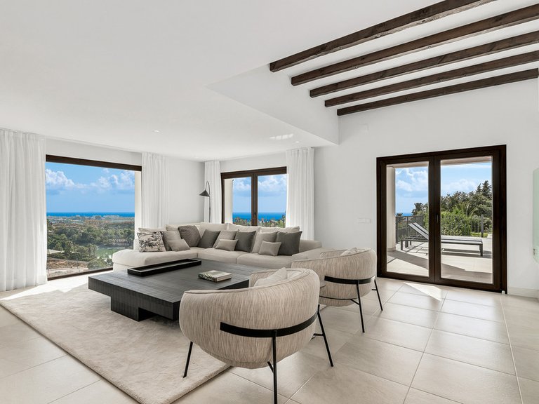 Villa for Sale in Costa del Sol Estepona, Malaga 9