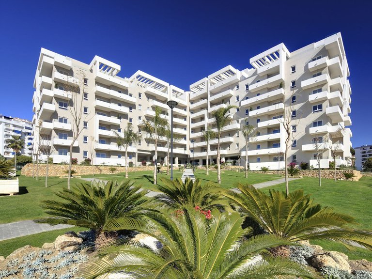 Apartment for Sale in Nueva Andalucía, Malaga 1