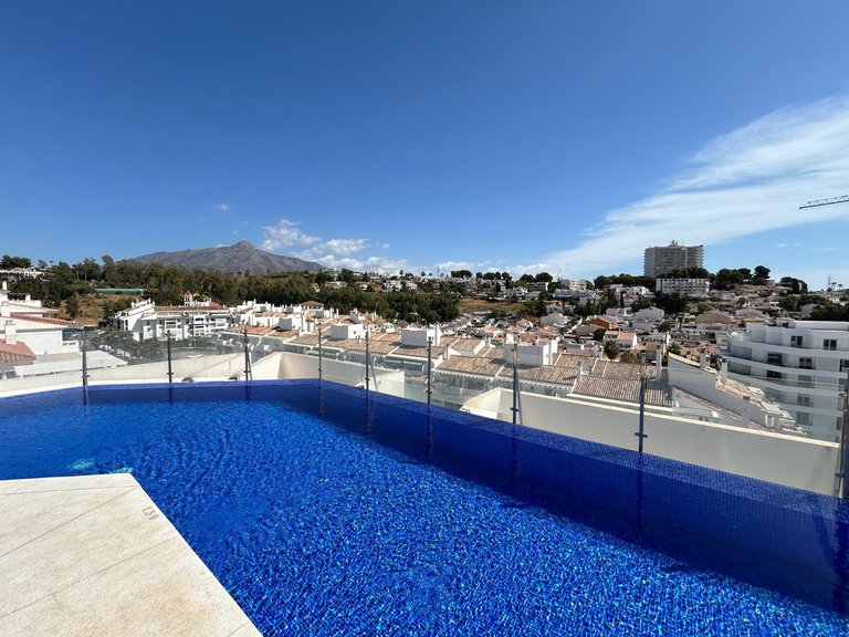 Apartment for Sale in Nueva Andalucía, Malaga 26