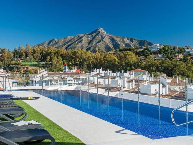 Apartment for Sale in Nueva Andalucía, Malaga 29