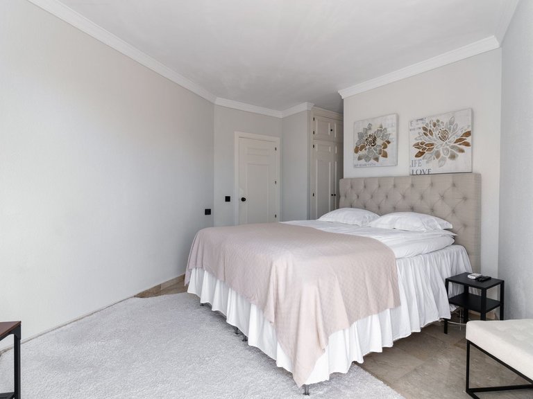 Villa for Sale in Nueva Andalucía, Malaga 17