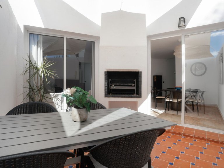 Villa for Sale in Nueva Andalucía, Malaga 9