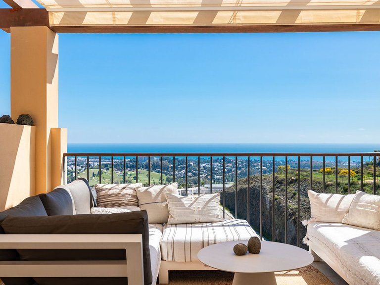Apartment for Sale in Benahavís, Malaga 1