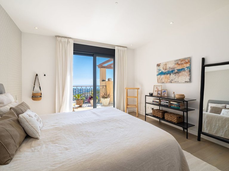 Apartment for Sale in Benahavís, Malaga 16