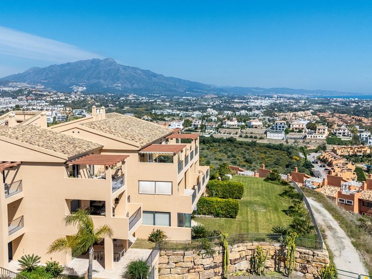Apartment for Sale in Benahavís, Malaga 30
