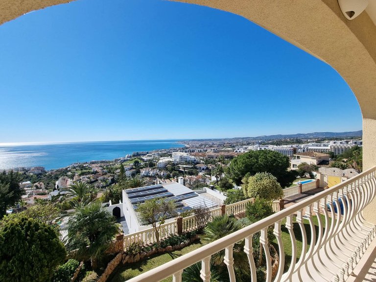 Villa for Sale in Benalmadena, Malaga 1