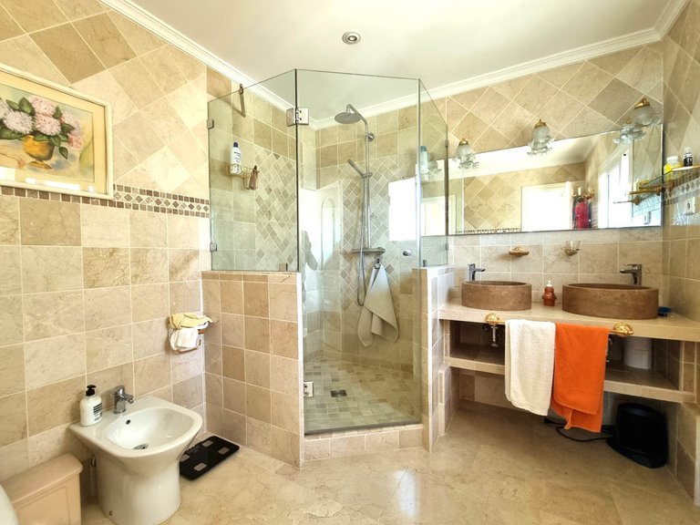 Villa for Sale in Benalmadena, Malaga 10