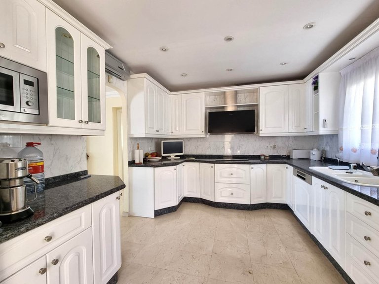 Villa for Sale in Benalmadena, Malaga 13