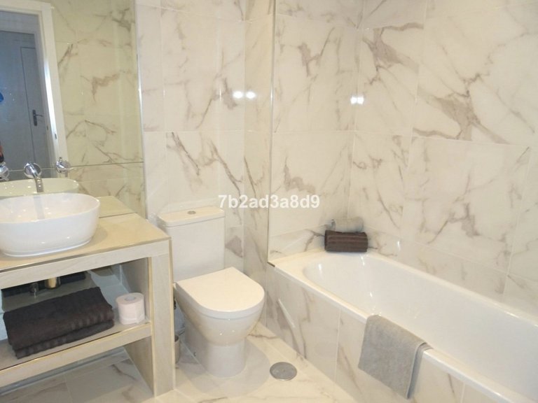 Apartment for Sale in Nueva Andalucía, Malaga 10