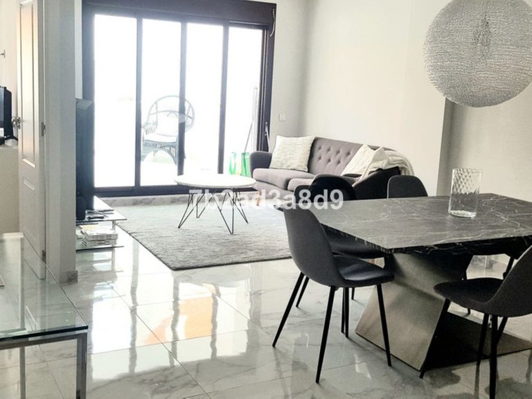 Apartment for Sale in Nueva Andalucía, Malaga 14