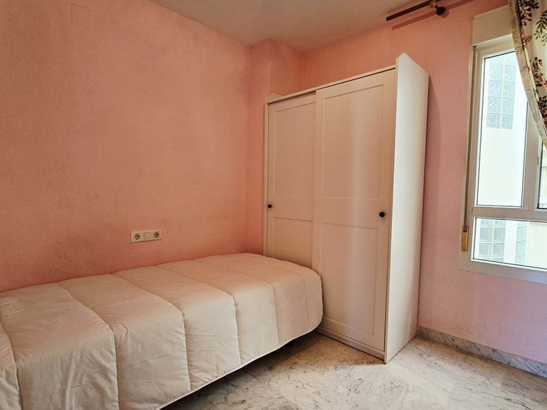 Apartment for Sale in Nueva Andalucía, Malaga 17