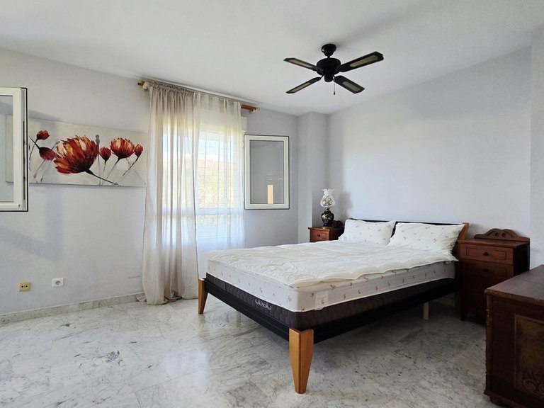 Apartment for Sale in Nueva Andalucía, Malaga 9
