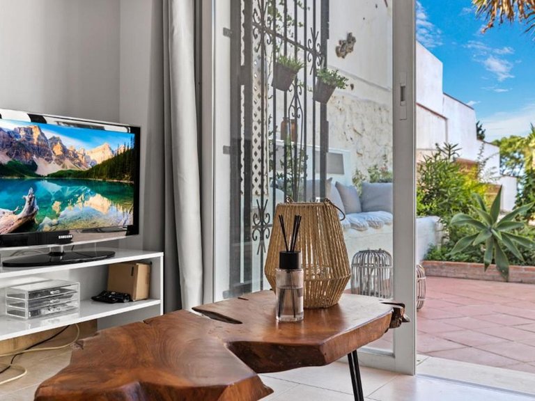 Villa for Sale in Nueva Andalucía, Malaga 29
