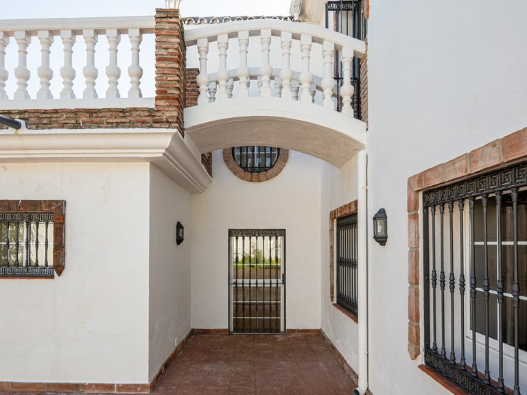 Villa for Sale in Nueva Andalucía, Malaga 22