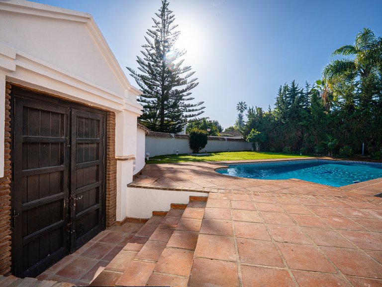 Villa for Sale in Nueva Andalucía, Malaga 25