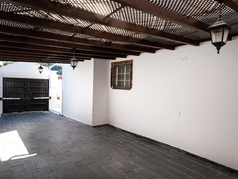 Villa for Sale in Nueva Andalucía, Malaga 31
