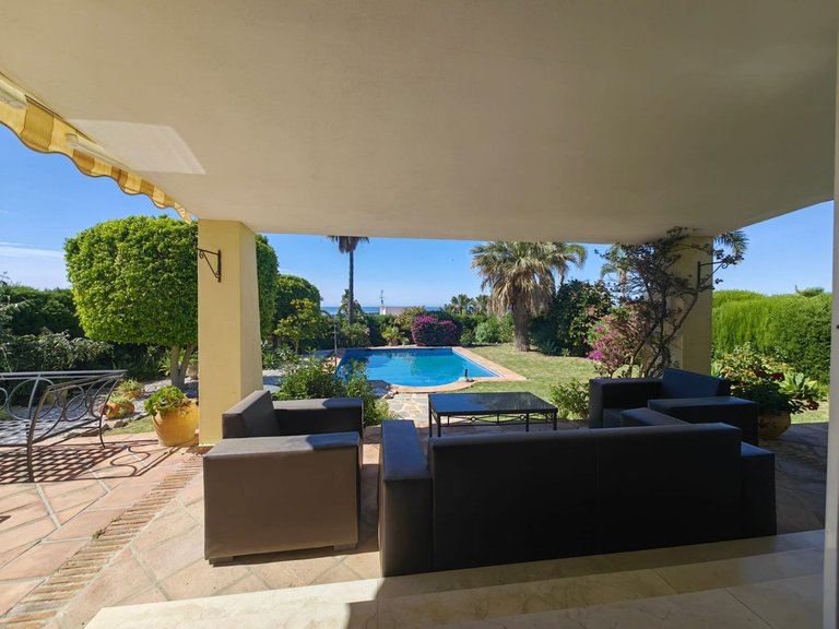Villa for Sale in Estepona, Malaga 12