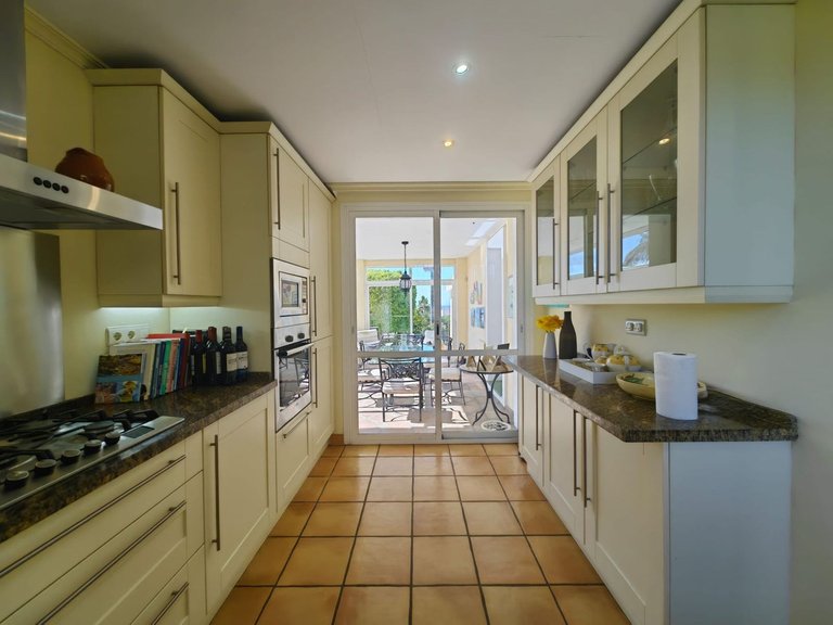 Villa for Sale in Estepona, Malaga 20