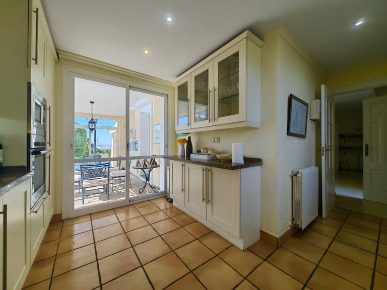 Villa for Sale in Estepona, Malaga 21