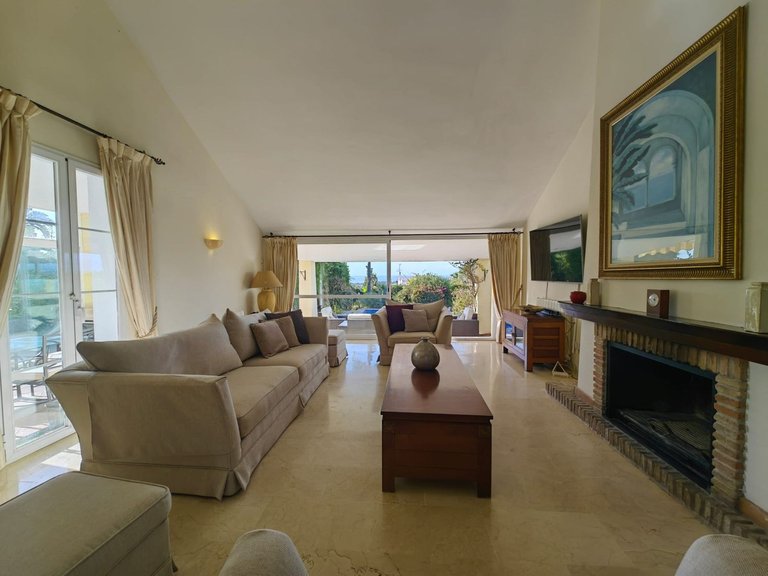 Villa for Sale in Estepona, Malaga 5