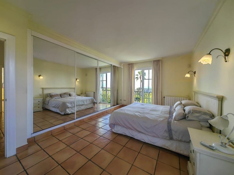 Villa for Sale in Estepona, Malaga 52