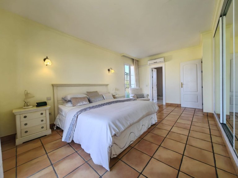 Villa for Sale in Estepona, Malaga 53