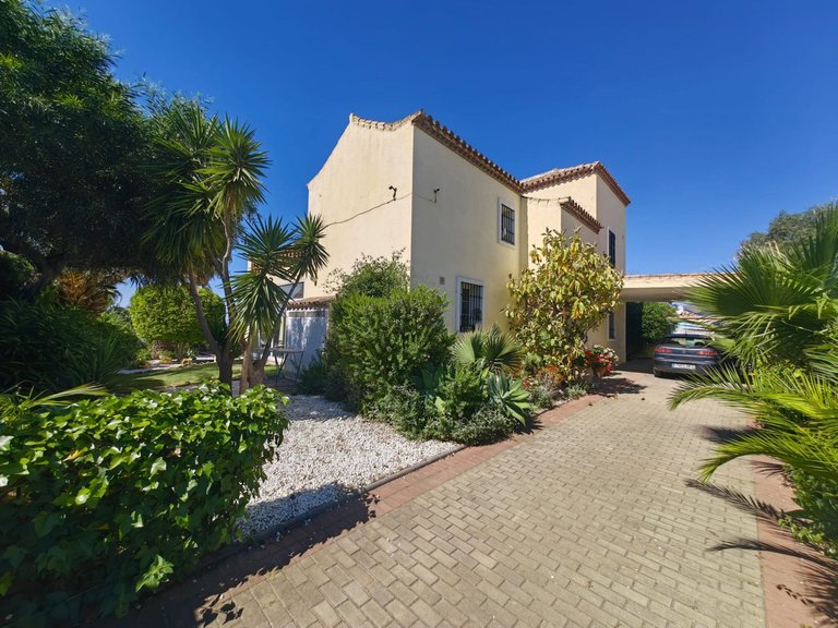 Villa for Sale in Estepona, Malaga 63