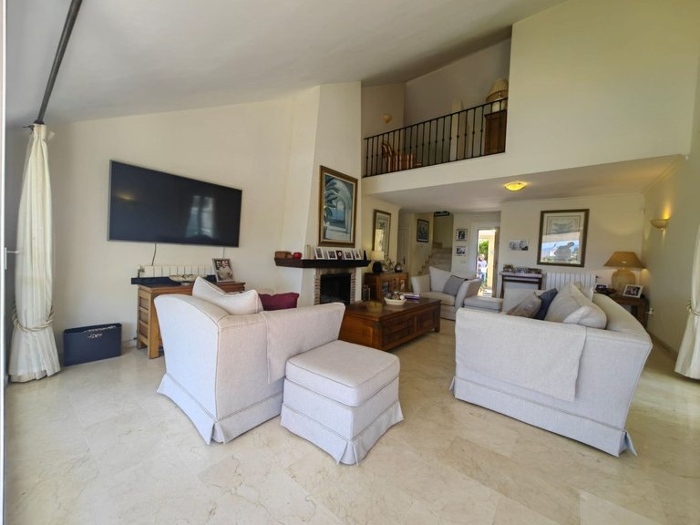 Villa for Sale in Estepona, Malaga 9