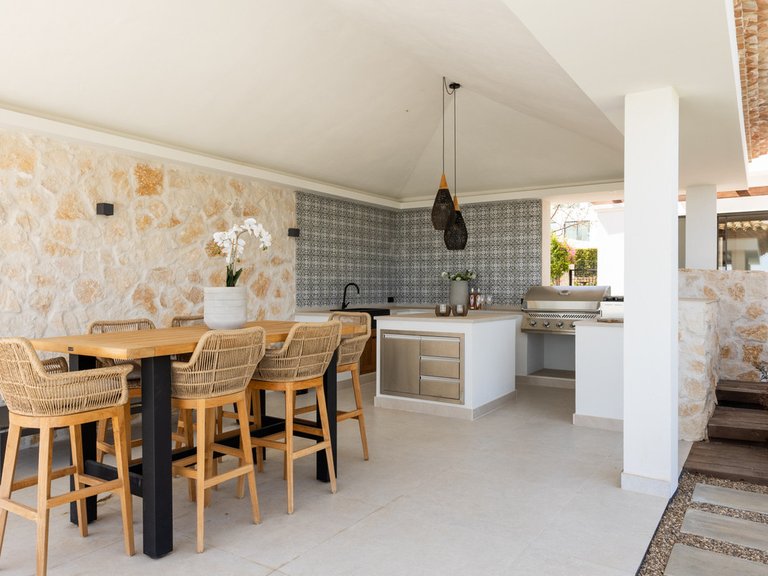 Villa for Sale in Los Flamingos, Malaga 11