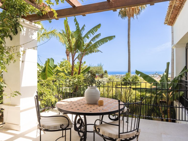 Villa for Sale in Los Flamingos, Malaga 35