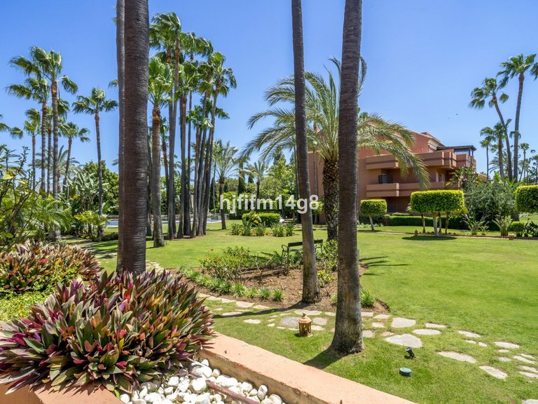 Apartment for Sale in Puerto Banús, Malaga 1