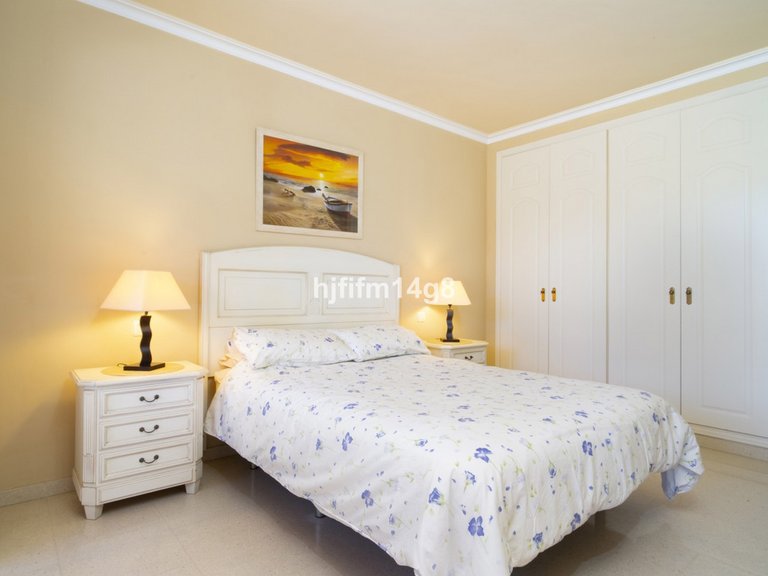 Apartment for Sale in Puerto Banús, Malaga 13