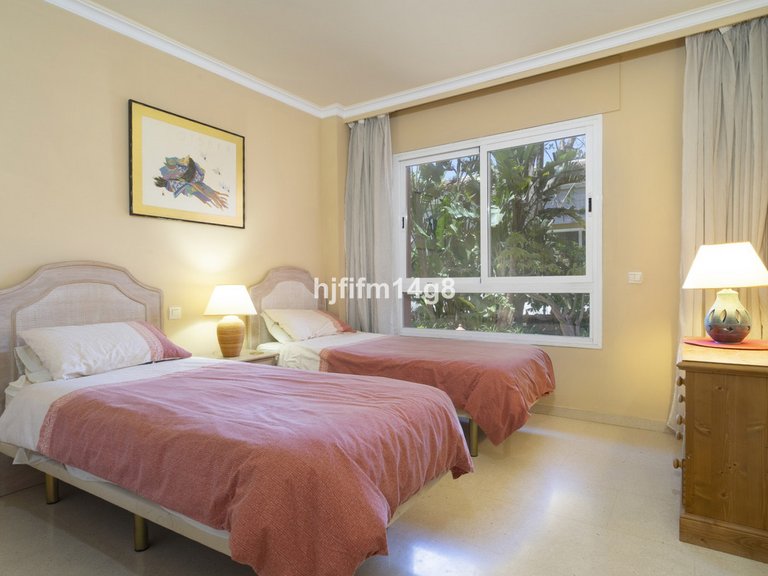 Apartment for Sale in Puerto Banús, Malaga 16