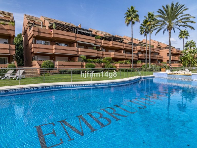 Apartment for Sale in Puerto Banús, Malaga 26