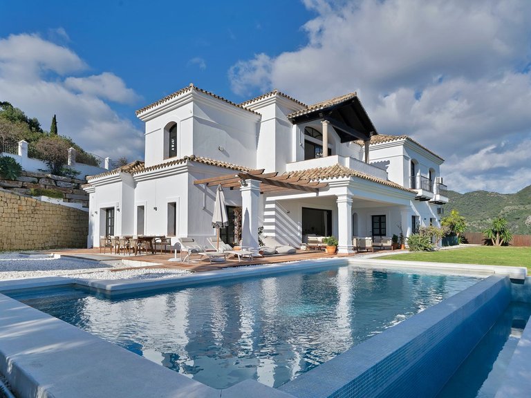Villa for Sale in Benahavís, Malaga 1