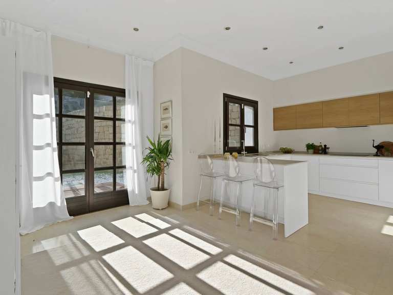 Villa for Sale in Benahavís, Malaga 12